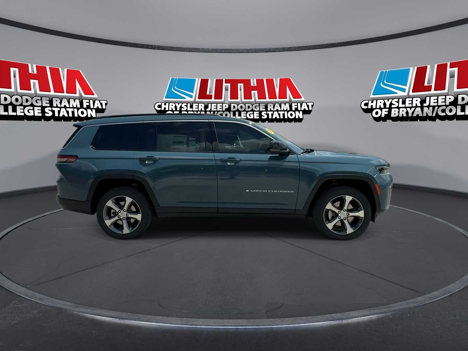Thumbnail: 2026 Jeep Grand Cherokee - 9