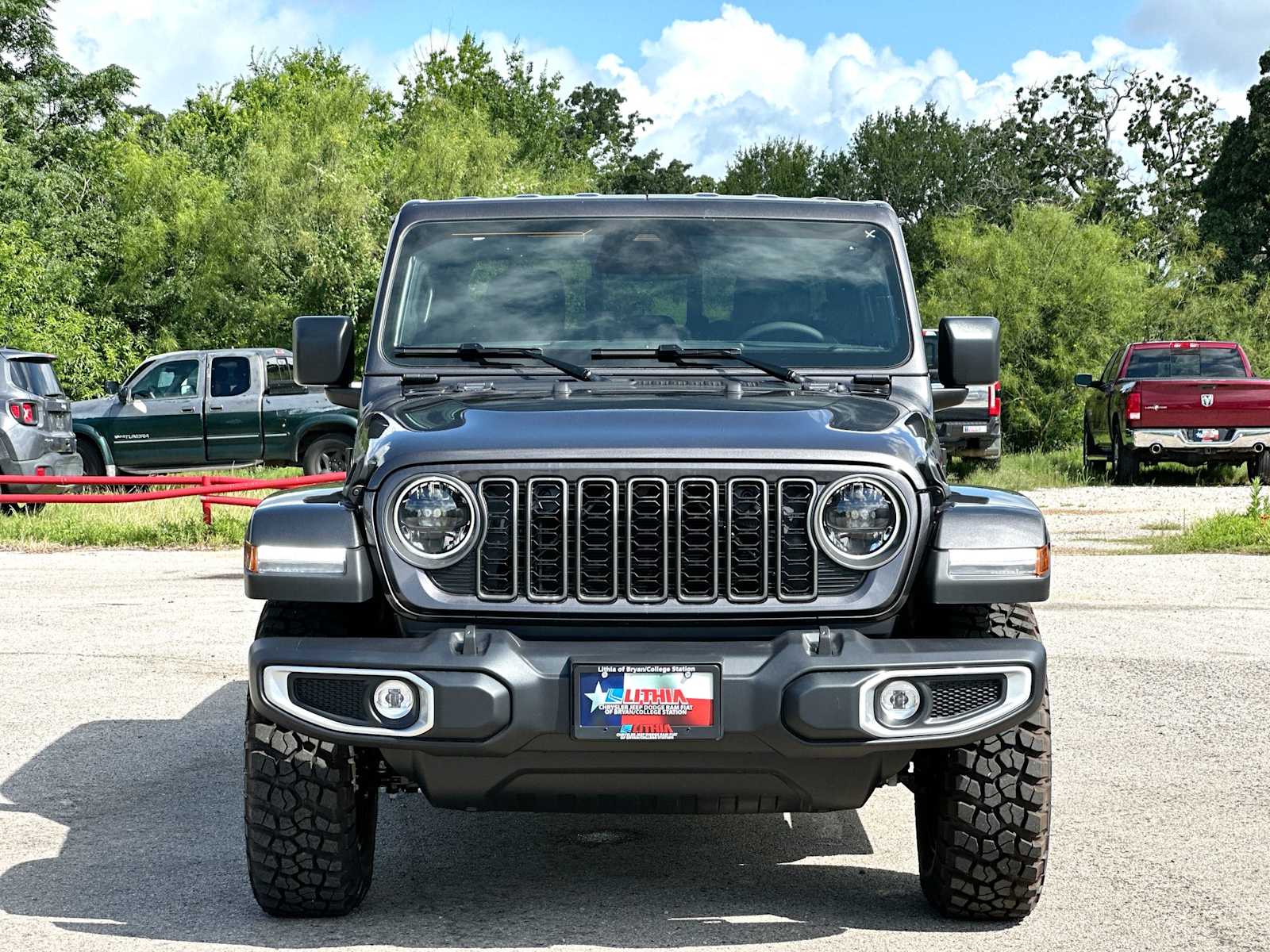 Thumbnail: 2026 Jeep Gladiator - 10