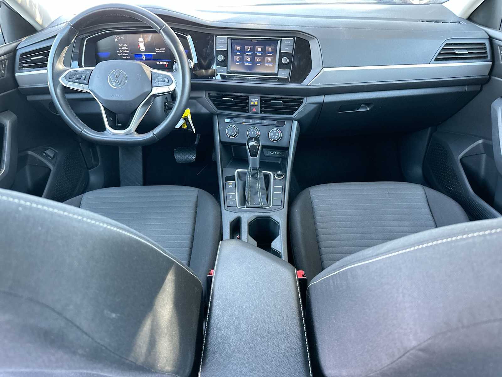 Thumbnail: 2024 Volkswagen Jetta - 25