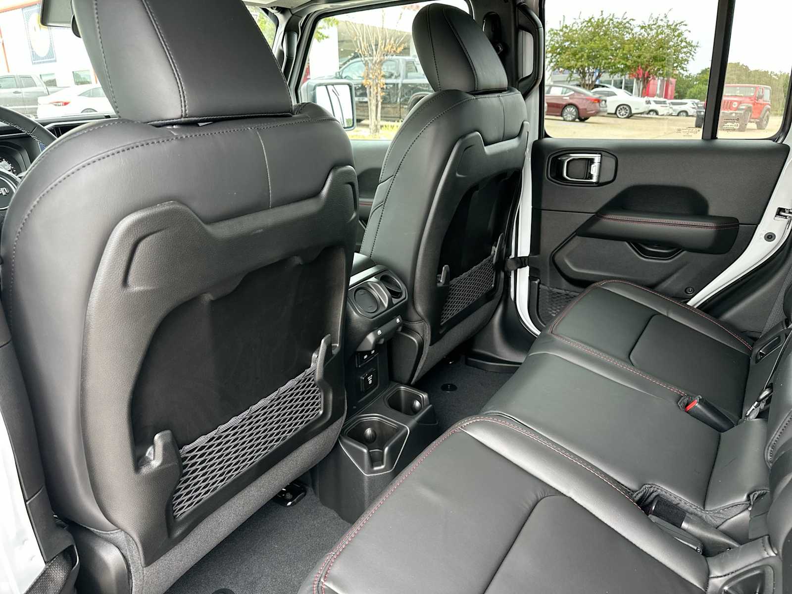 Thumbnail: 2025 Jeep Gladiator - 24