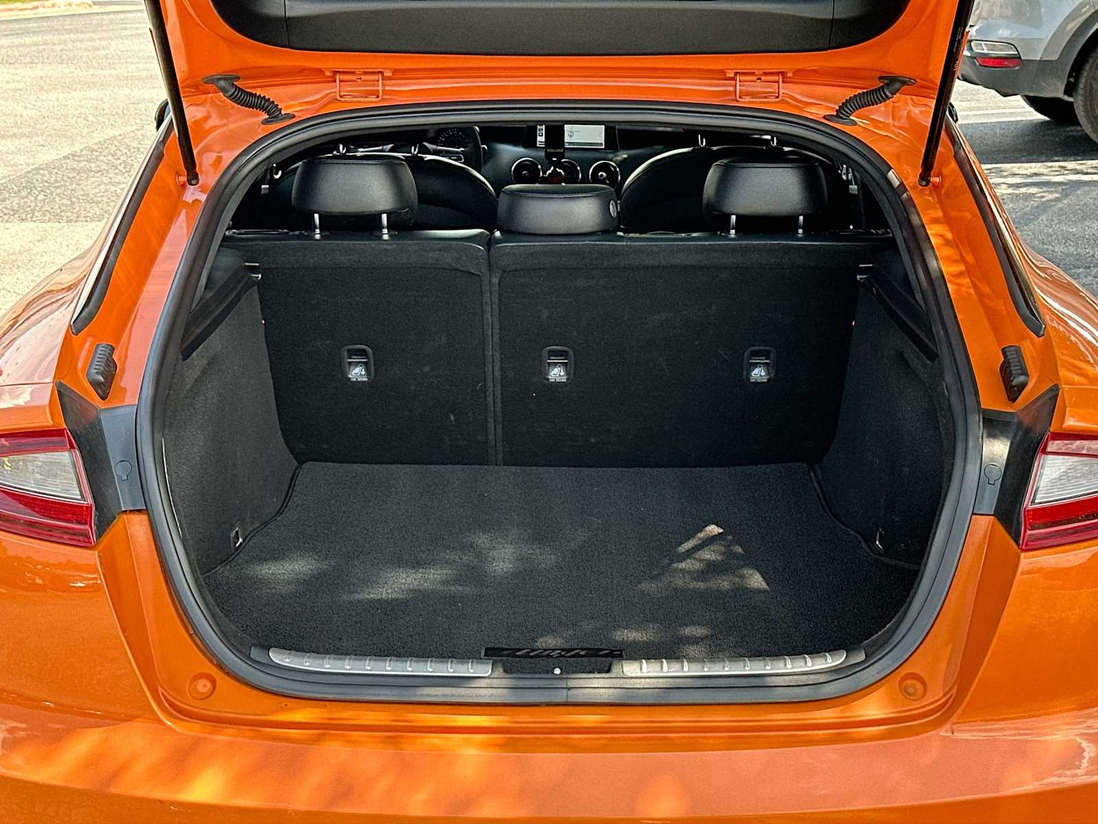 Thumbnail: 2019 Kia Stinger - 28