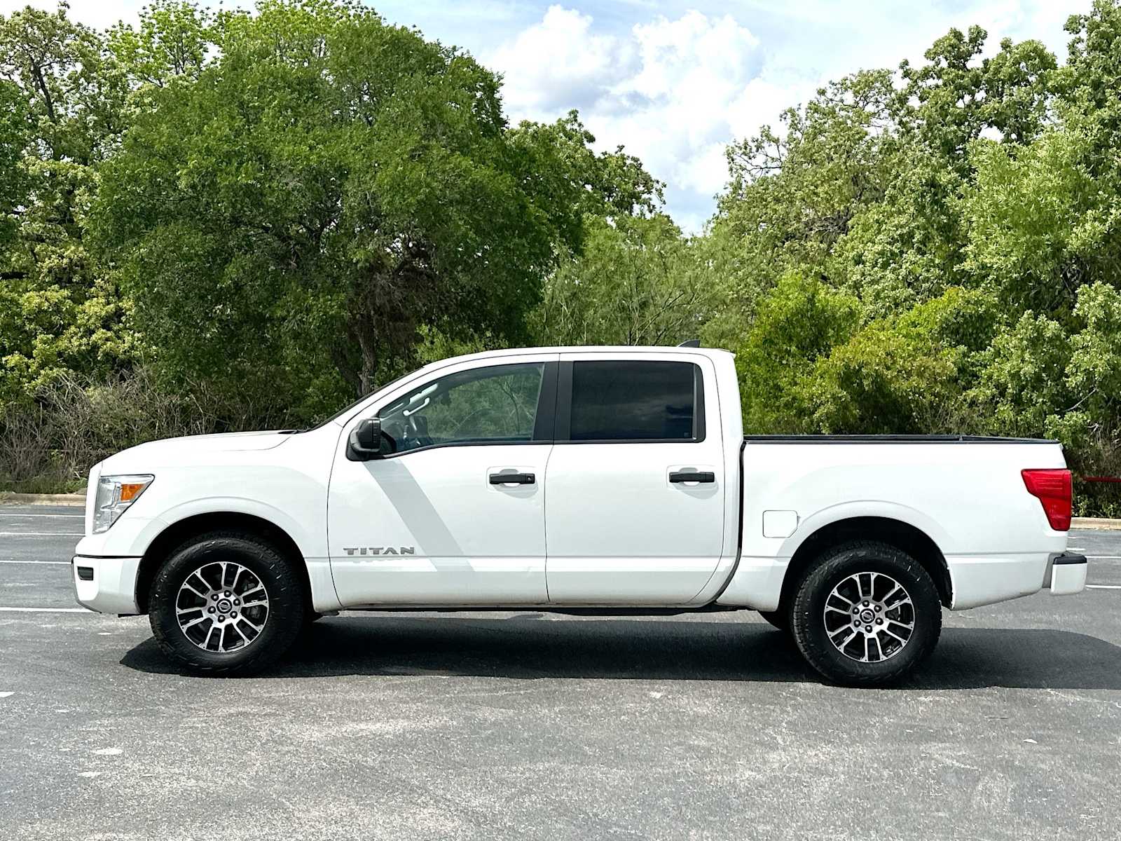 Thumbnail: 2022 Nissan Titan - 12
