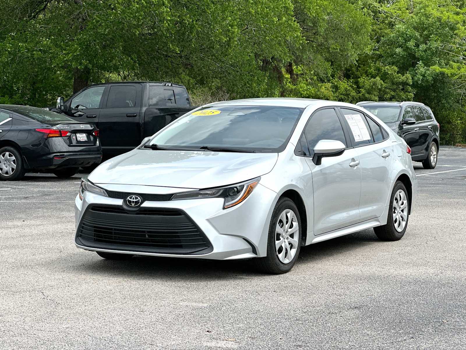 Thumbnail: 2025 Toyota Corolla - 1