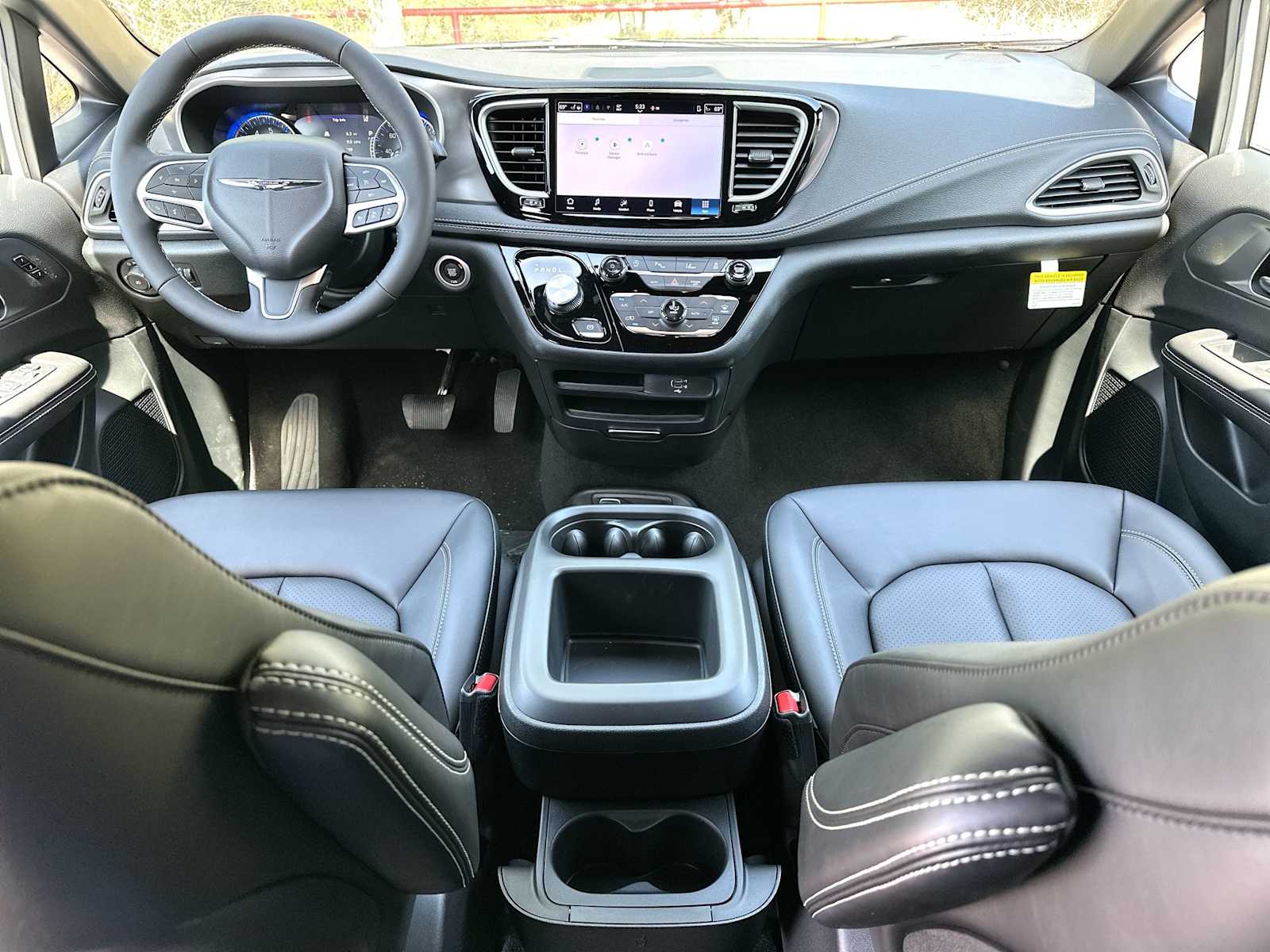 Thumbnail: 2026 Chrysler Pacifica - 25