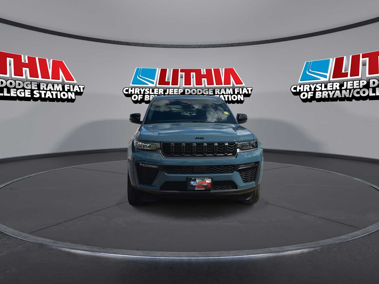 Thumbnail: 2026 Jeep Grand Cherokee - 3