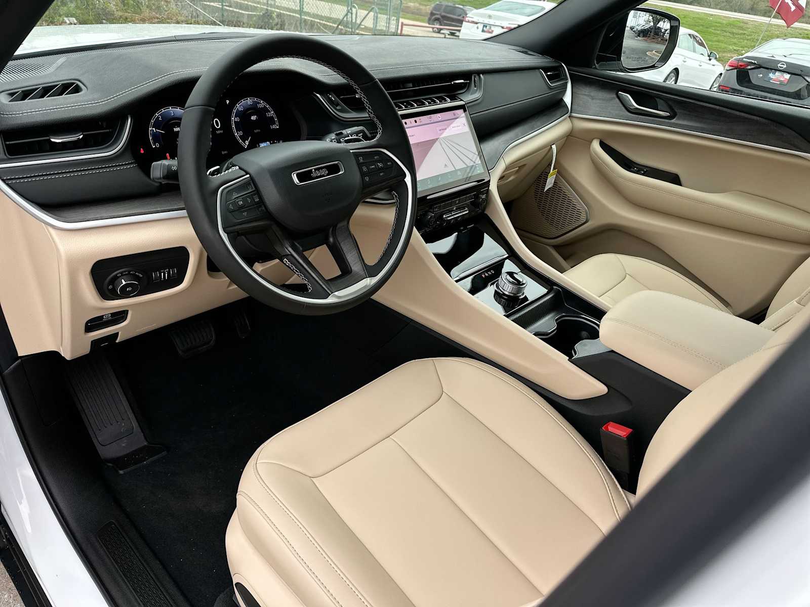 Thumbnail: 2025 Jeep Grand Cherokee - 18