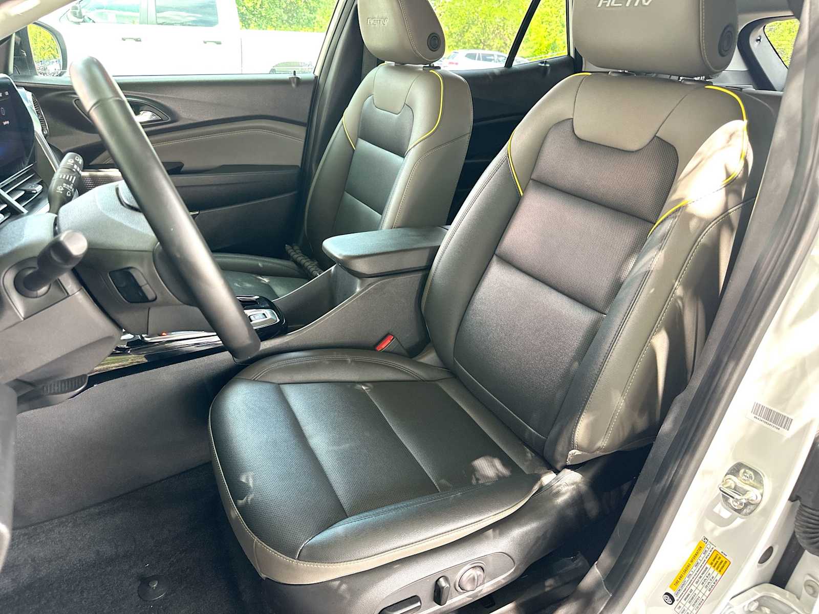 Thumbnail: 2025 Chevrolet Trax - 17