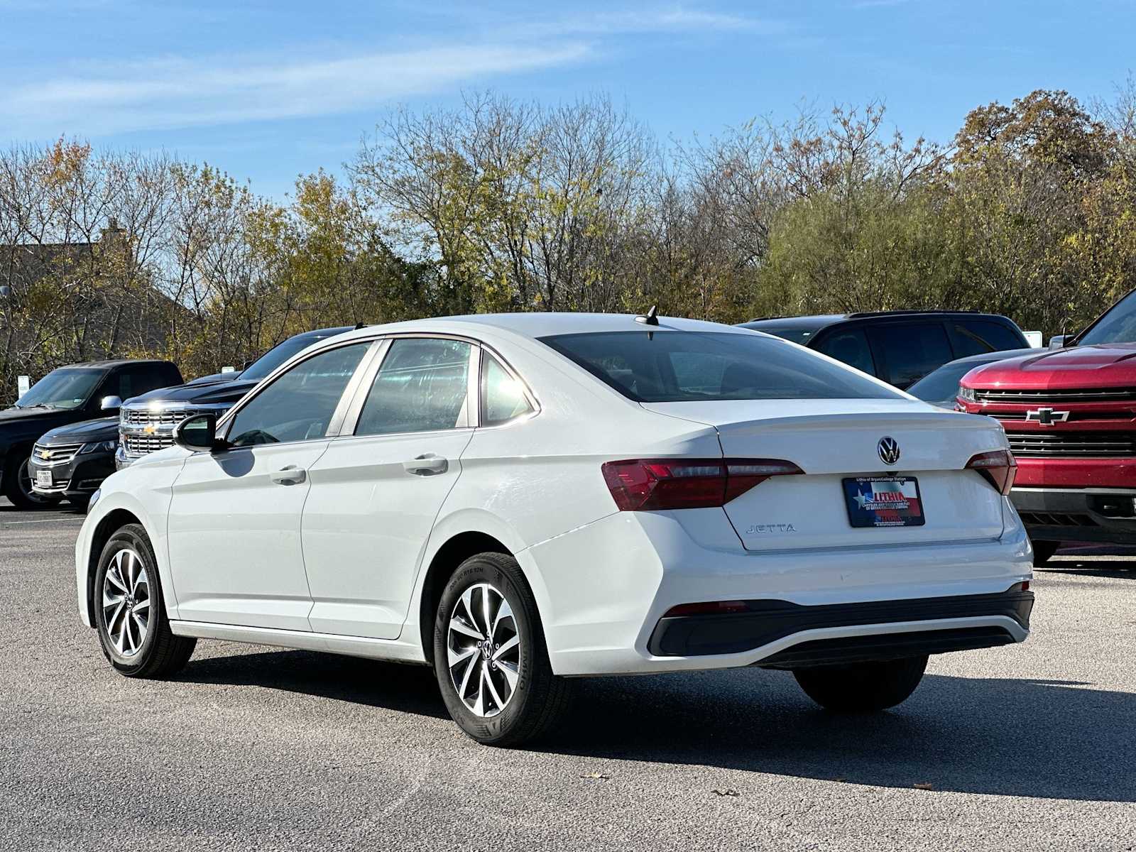 Thumbnail: 2024 Volkswagen Jetta - 13