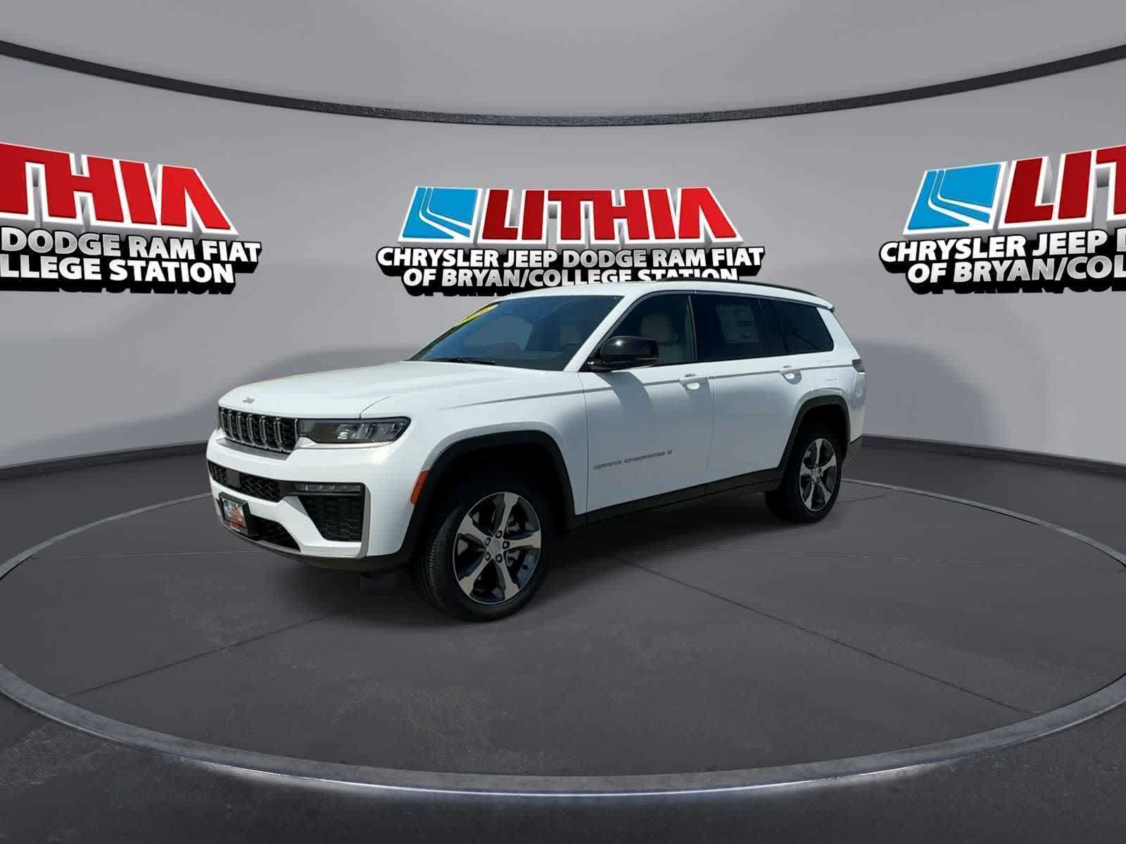 Thumbnail: 2026 Jeep Grand Cherokee - 4