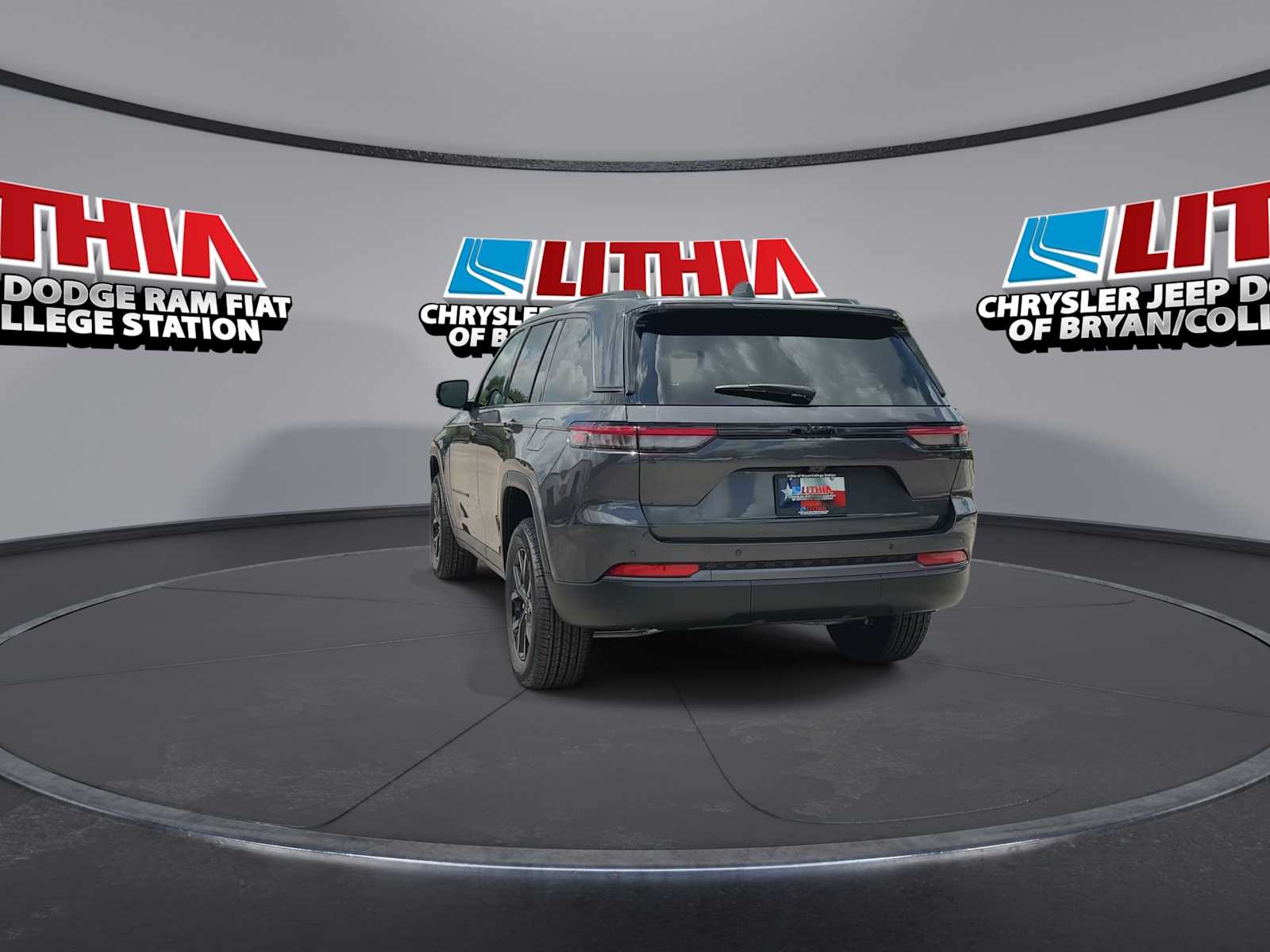 Thumbnail: 2026 Jeep Grand Cherokee - 7