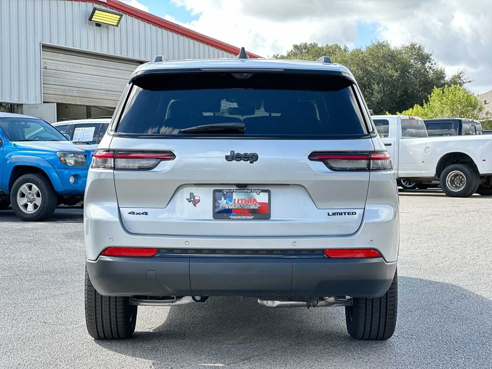 Thumbnail: 2025 Jeep Grand Cherokee - 14