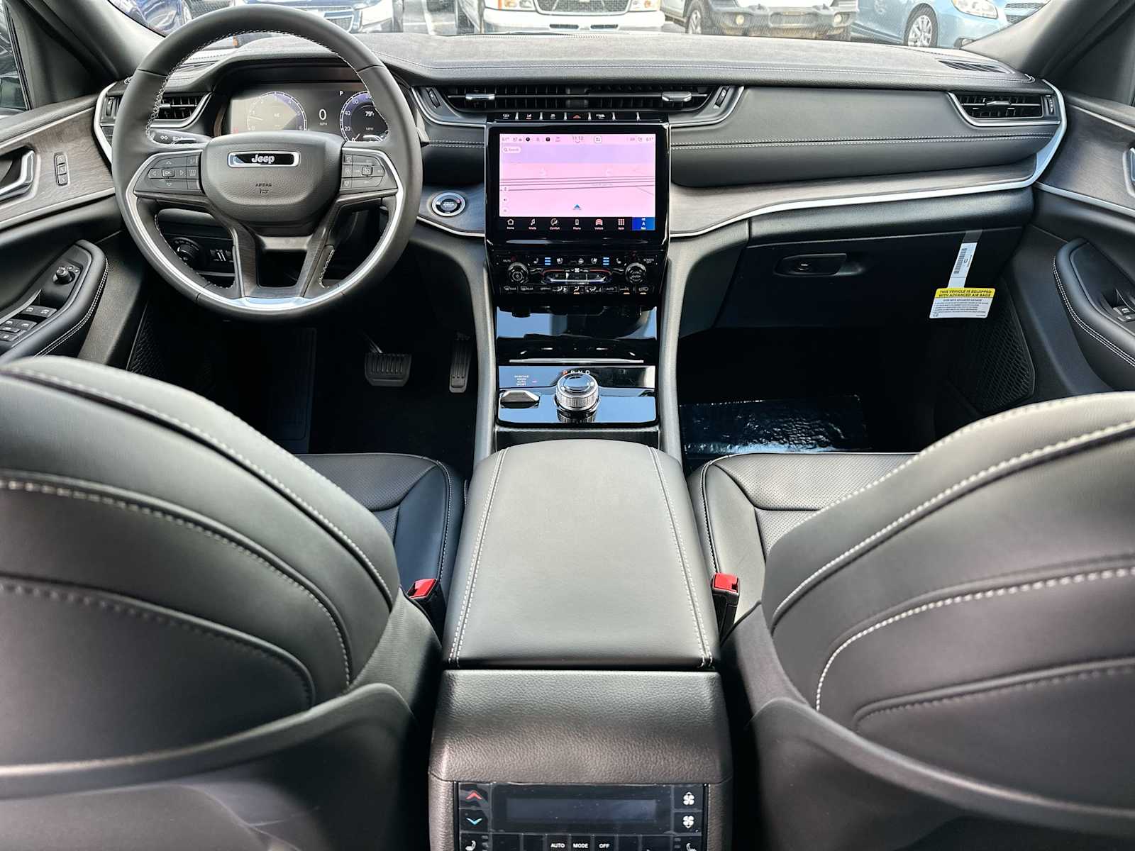 Thumbnail: 2025 Jeep Grand Cherokee - 25