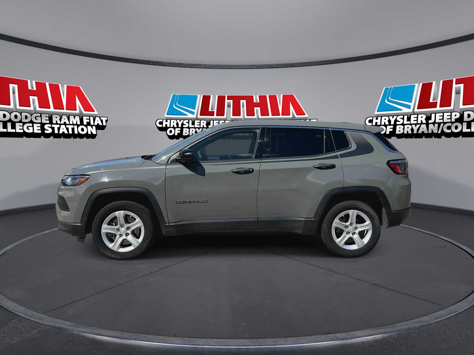 Thumbnail: 2023 Jeep Compass - 5