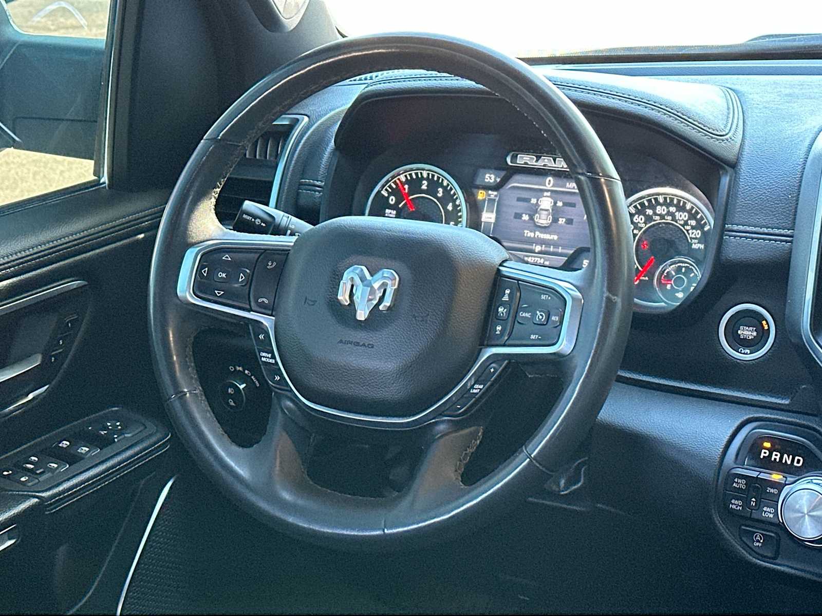 Thumbnail: 2025 RAM 1500 - 27