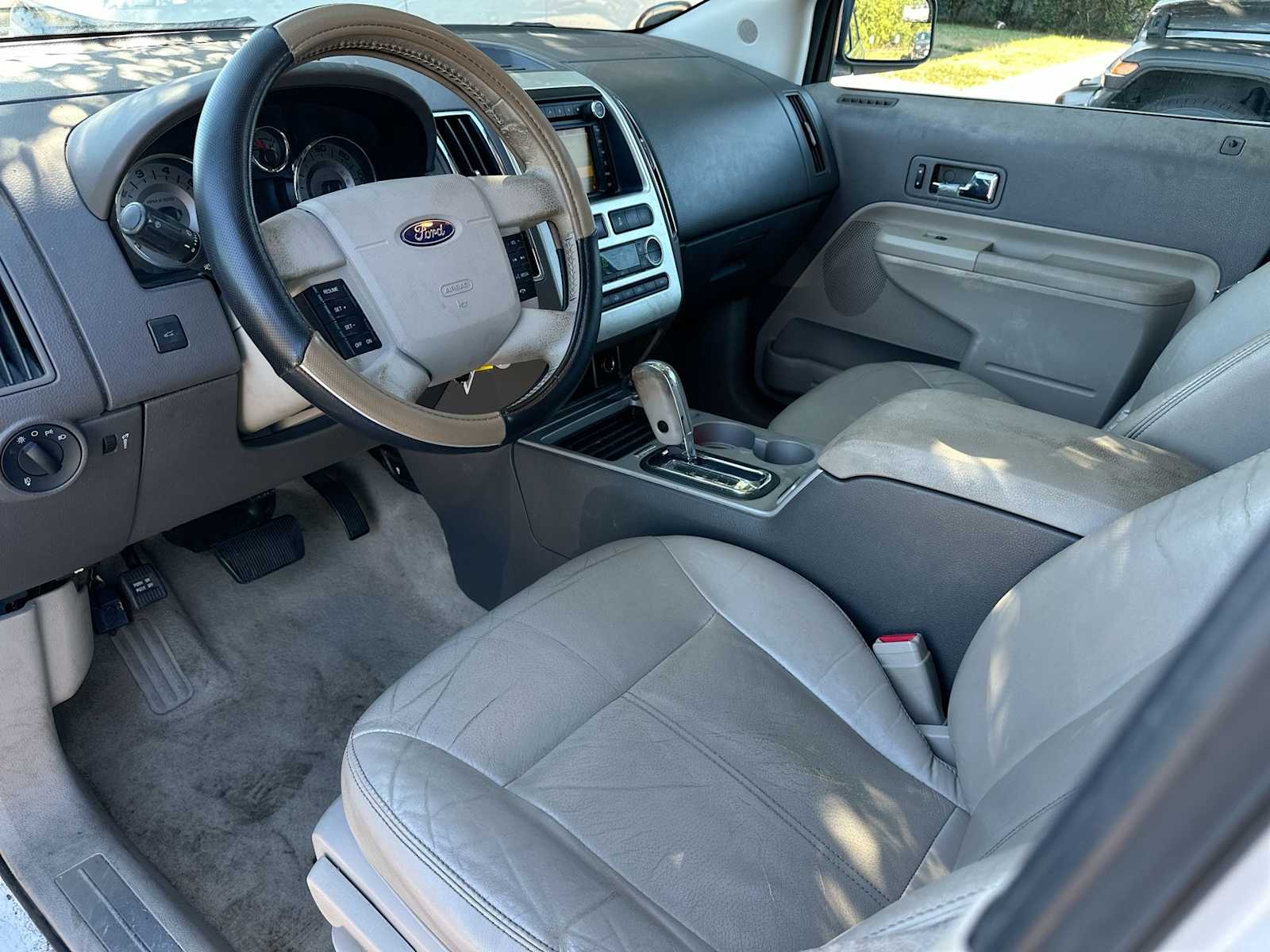 Thumbnail: 2009 Ford Edge - 18