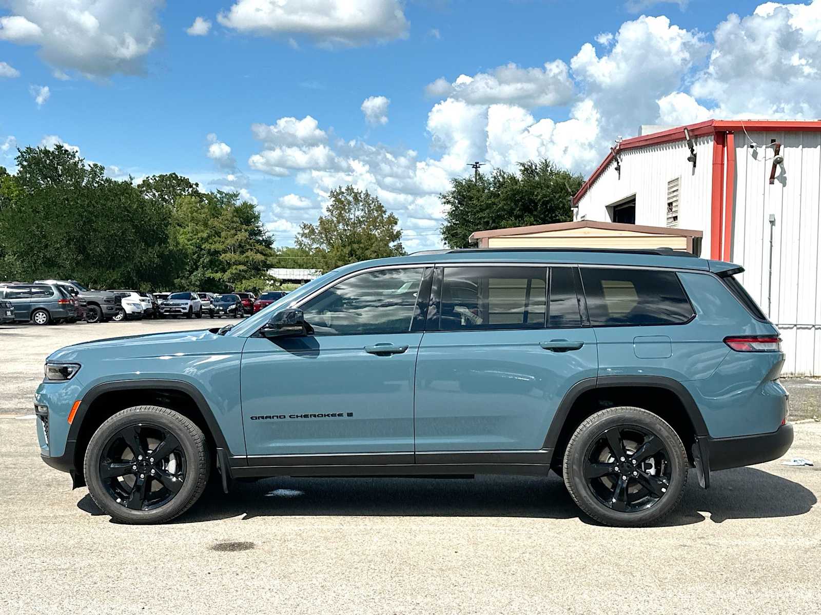 Thumbnail: 2026 Jeep Grand Cherokee - 12