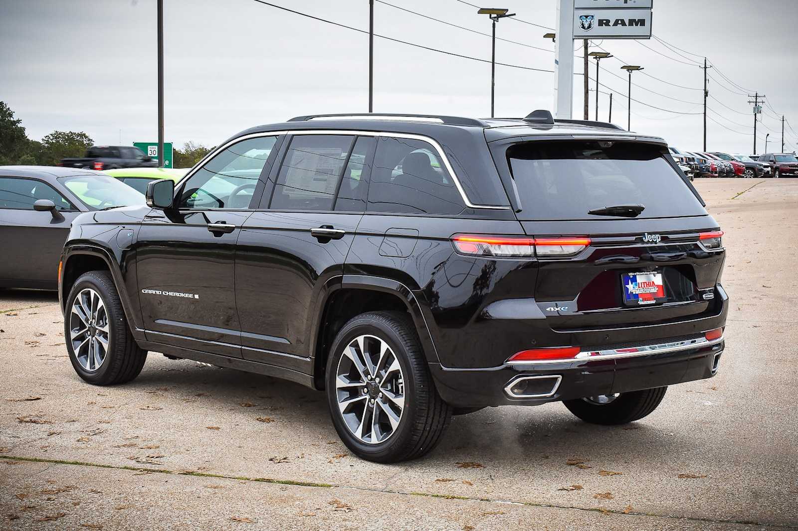 2024 Jeep Grand Cherokee Overland 4xe 11