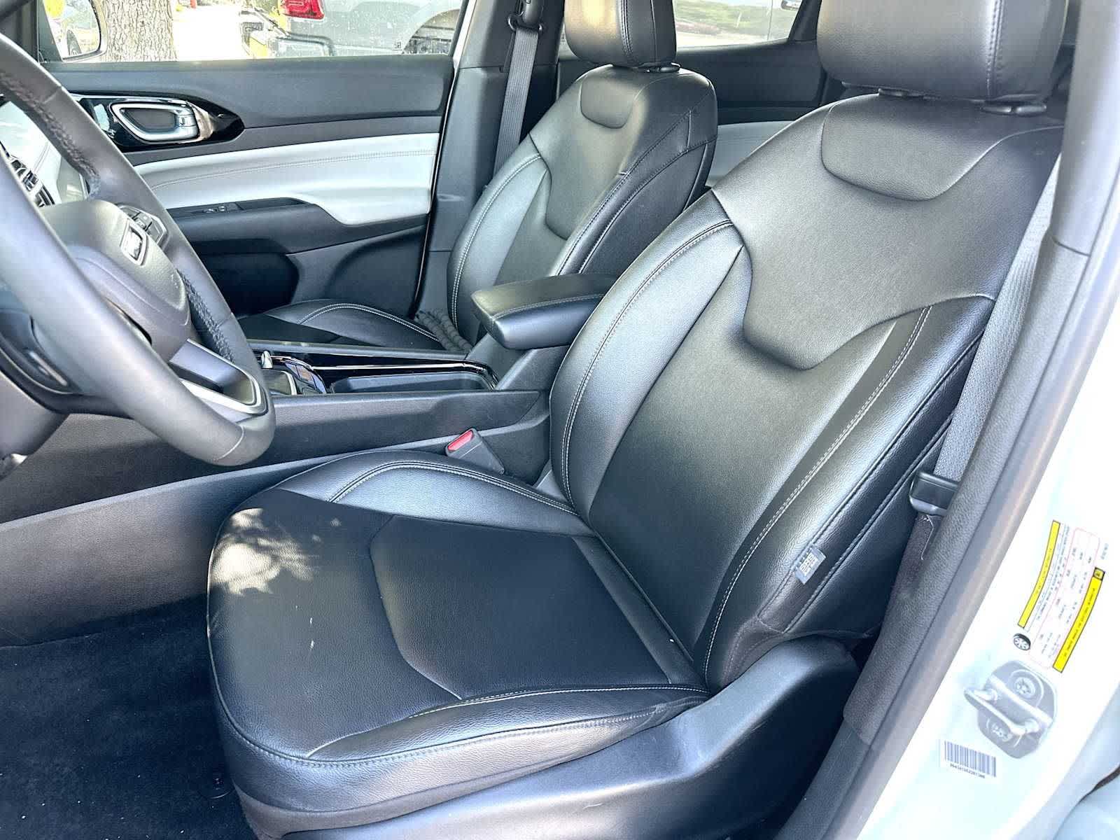 Thumbnail: 2025 Jeep Compass - 17