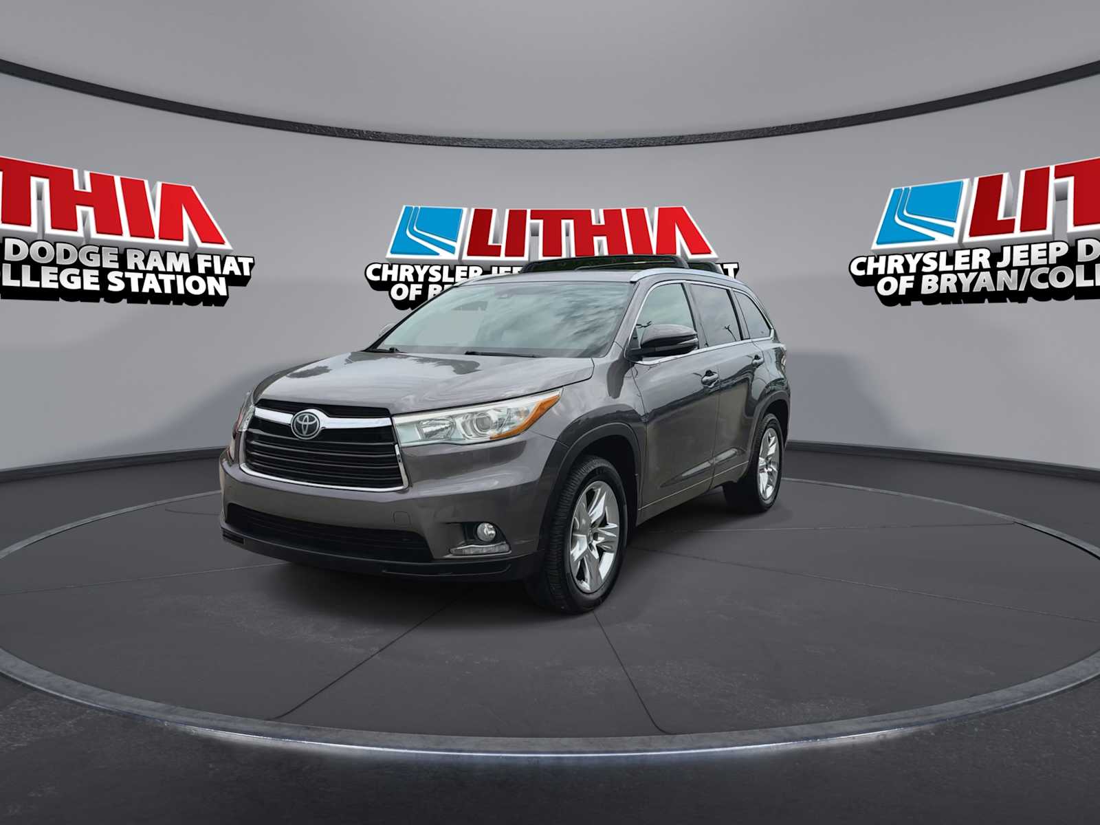 Thumbnail: 2015 Toyota Highlander - 2