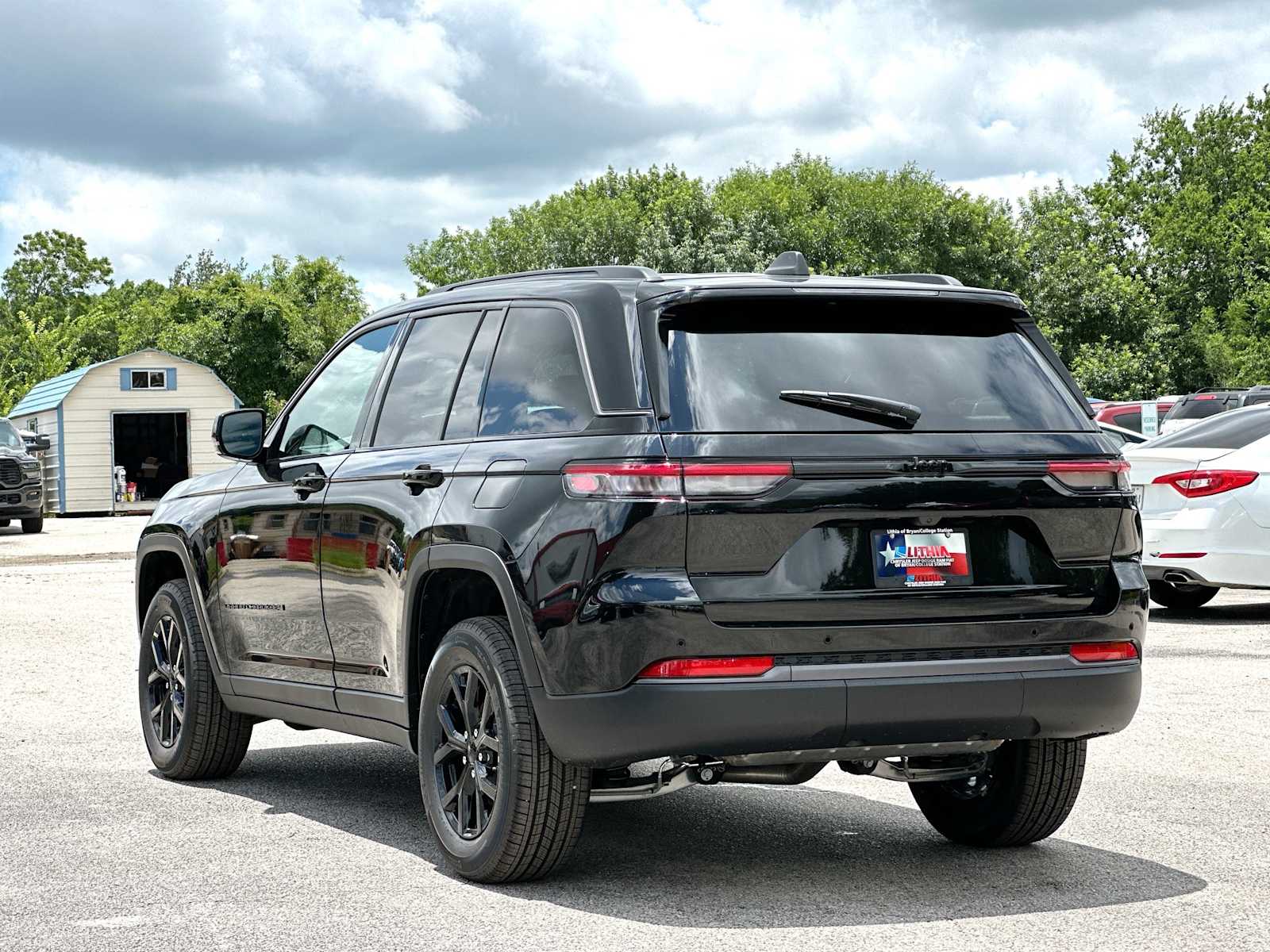 Thumbnail: 2026 Jeep Grand Cherokee - 13