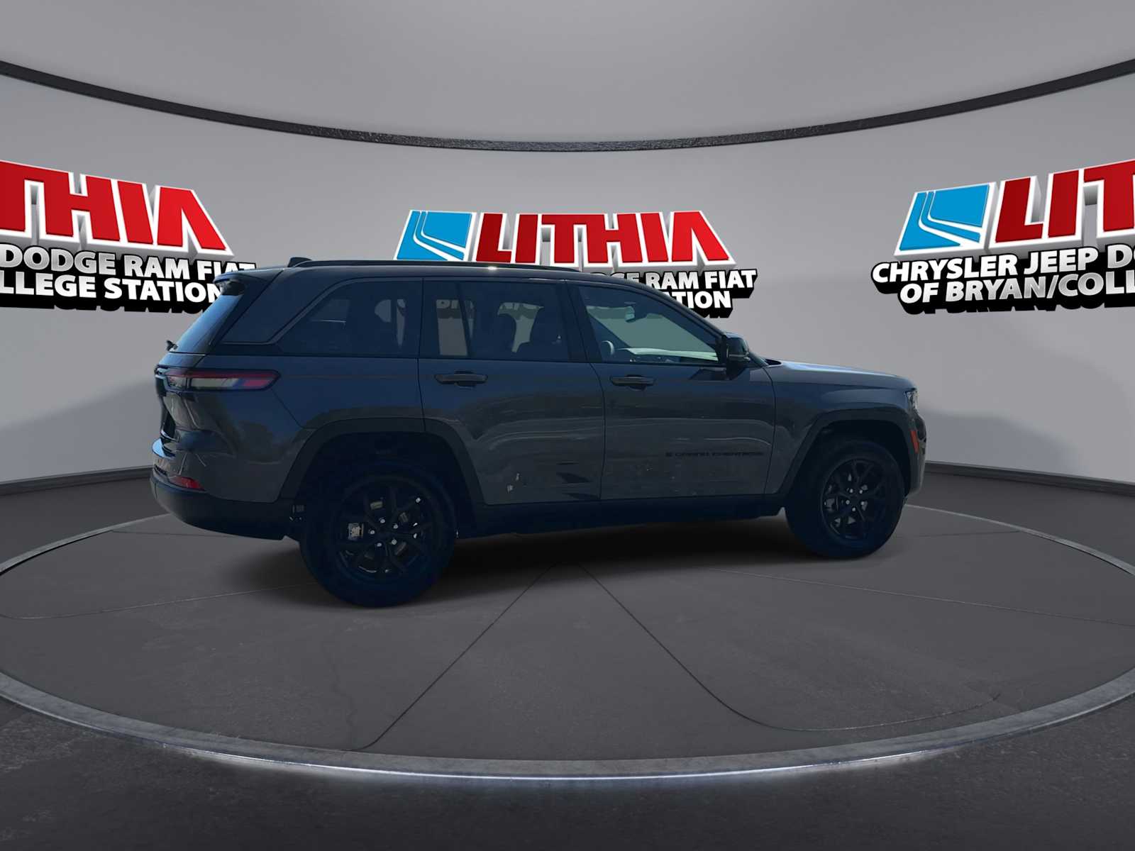 Thumbnail: 2026 Jeep Grand Cherokee - 8