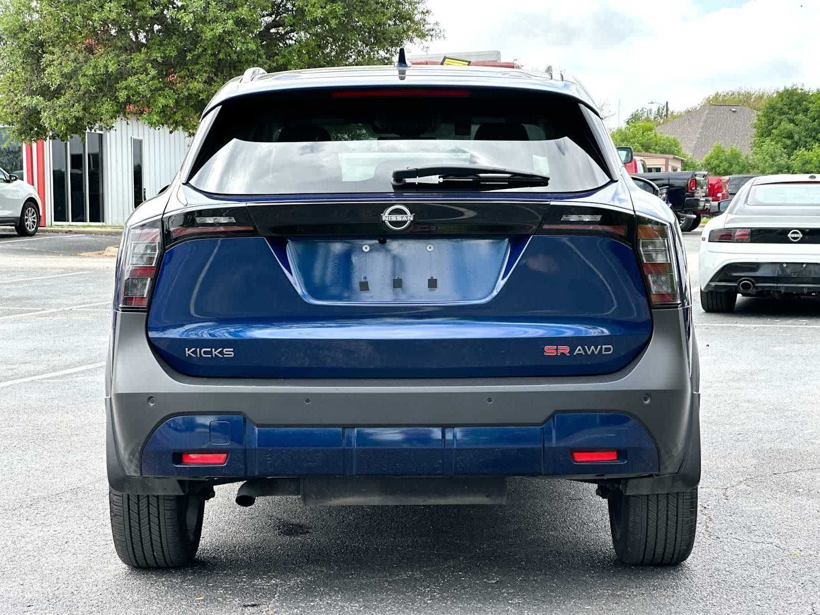 Thumbnail: 2025 Nissan Kicks - 14