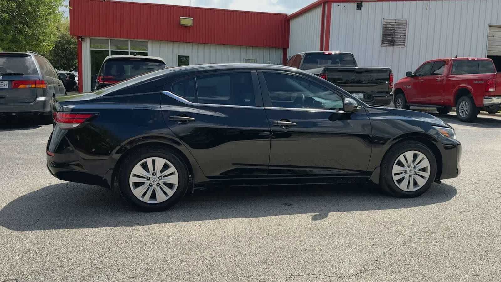 Thumbnail: 2024 Nissan Sentra - 9