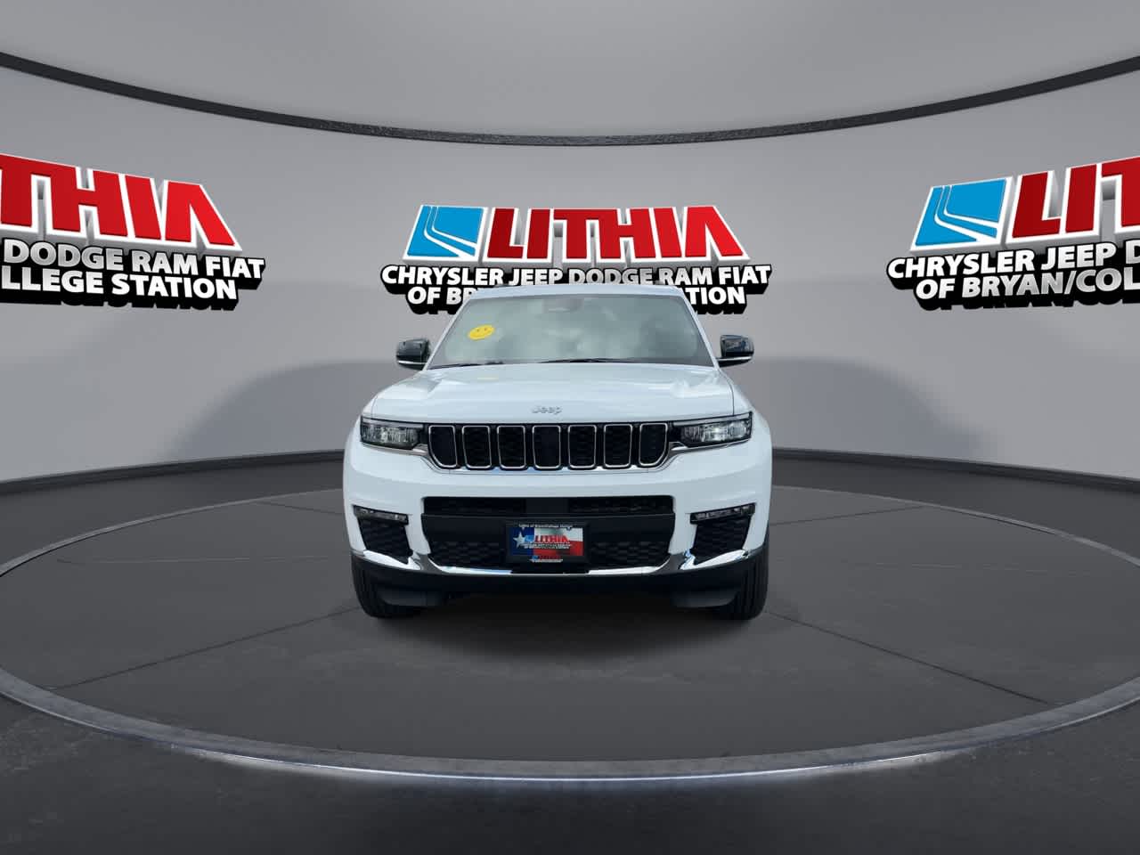 Thumbnail: 2025 Jeep Grand Cherokee - 3