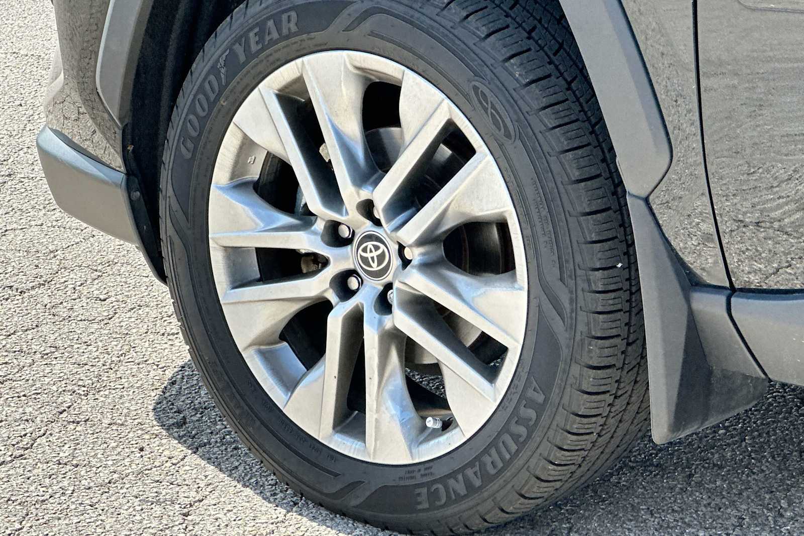 Thumbnail: 2023 Toyota RAV4 - 11