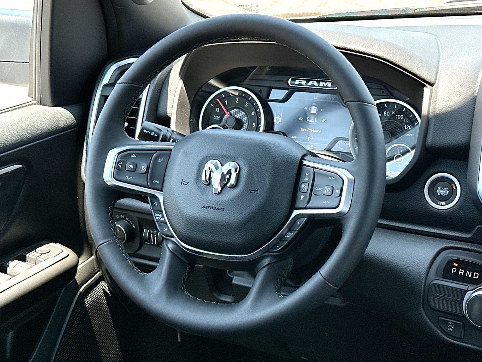 Thumbnail: 2026 RAM 1500 - 27