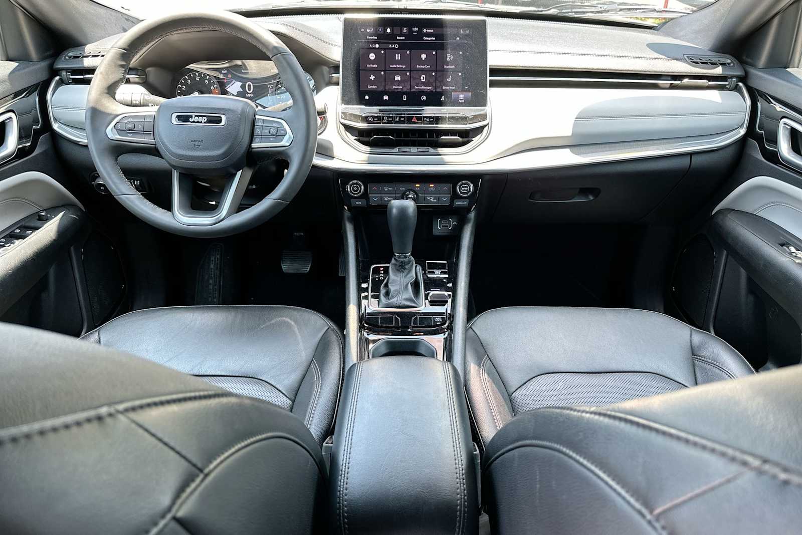 Thumbnail: 2023 Jeep Compass - 25