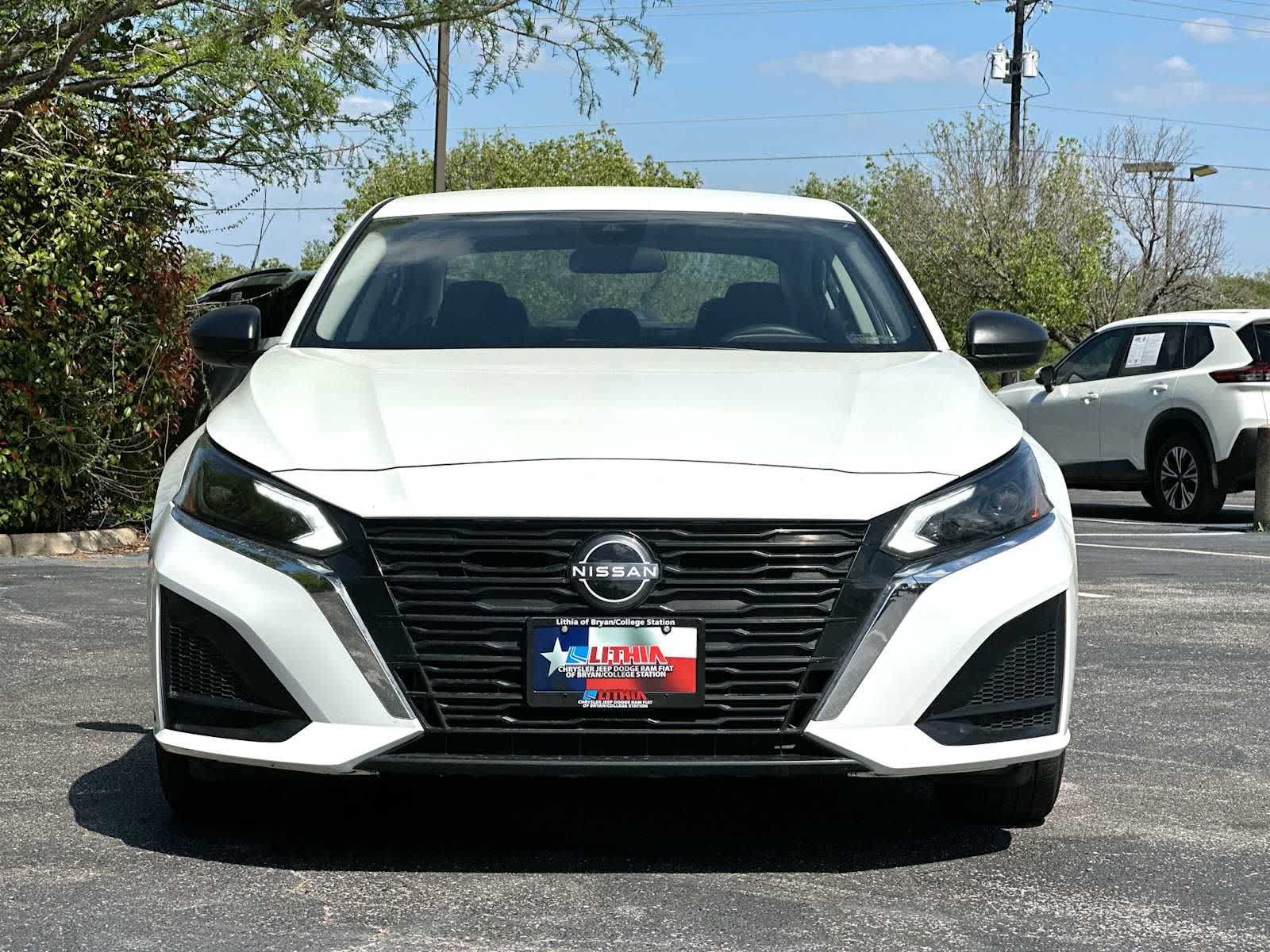 Thumbnail: 2025 Nissan Altima - 10