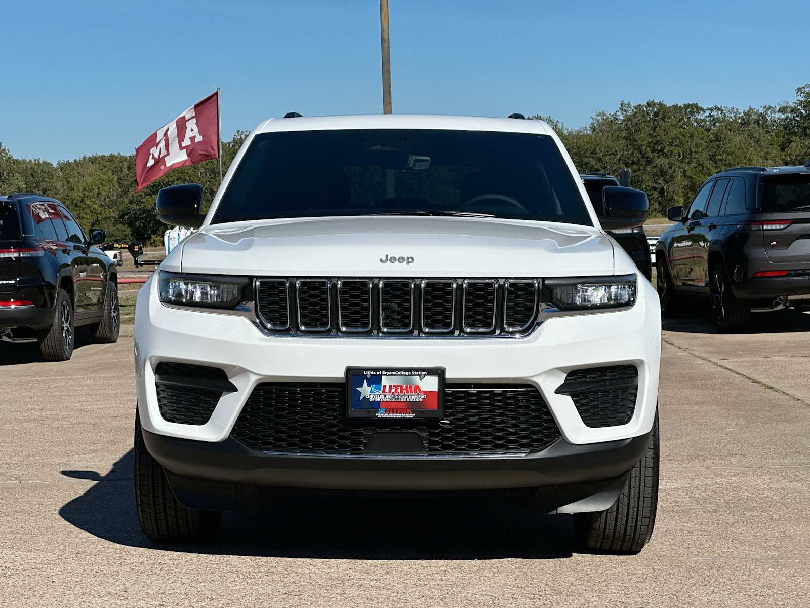 Thumbnail: 2025 Jeep Grand Cherokee - 10