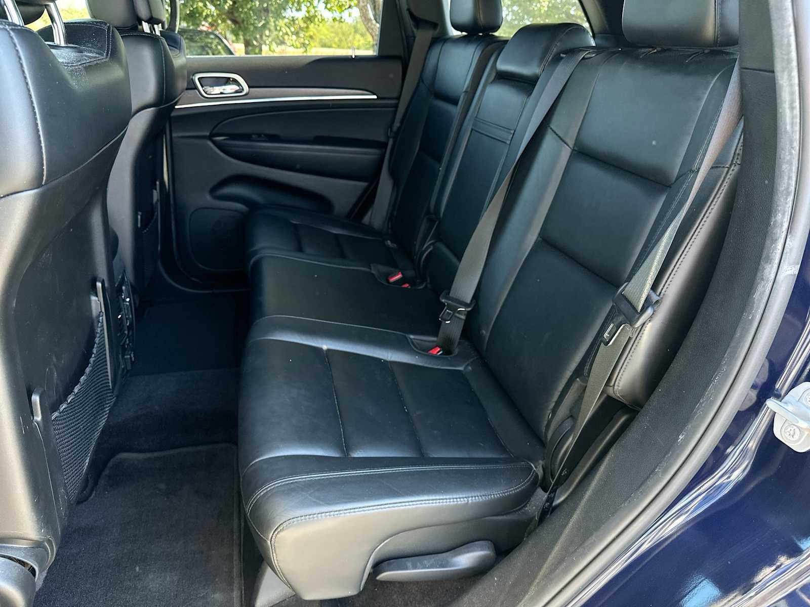 Thumbnail: 2018 Jeep Grand Cherokee - 23