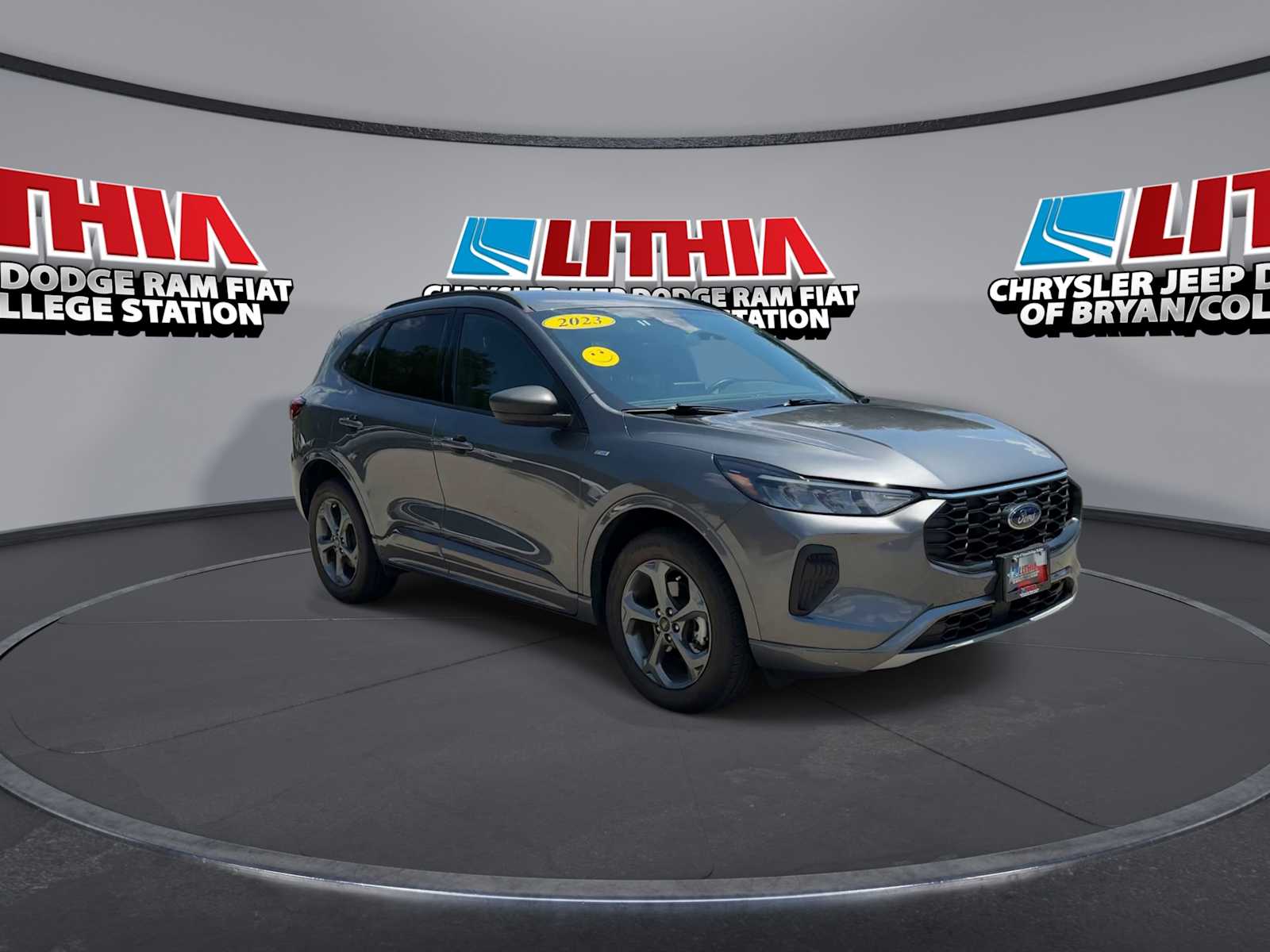 2023 Ford Escape ST-Line photo 2