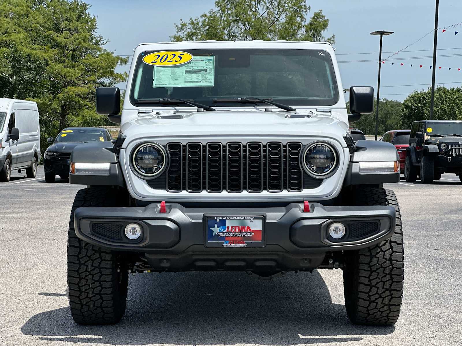 Thumbnail: 2025 Jeep Gladiator - 10