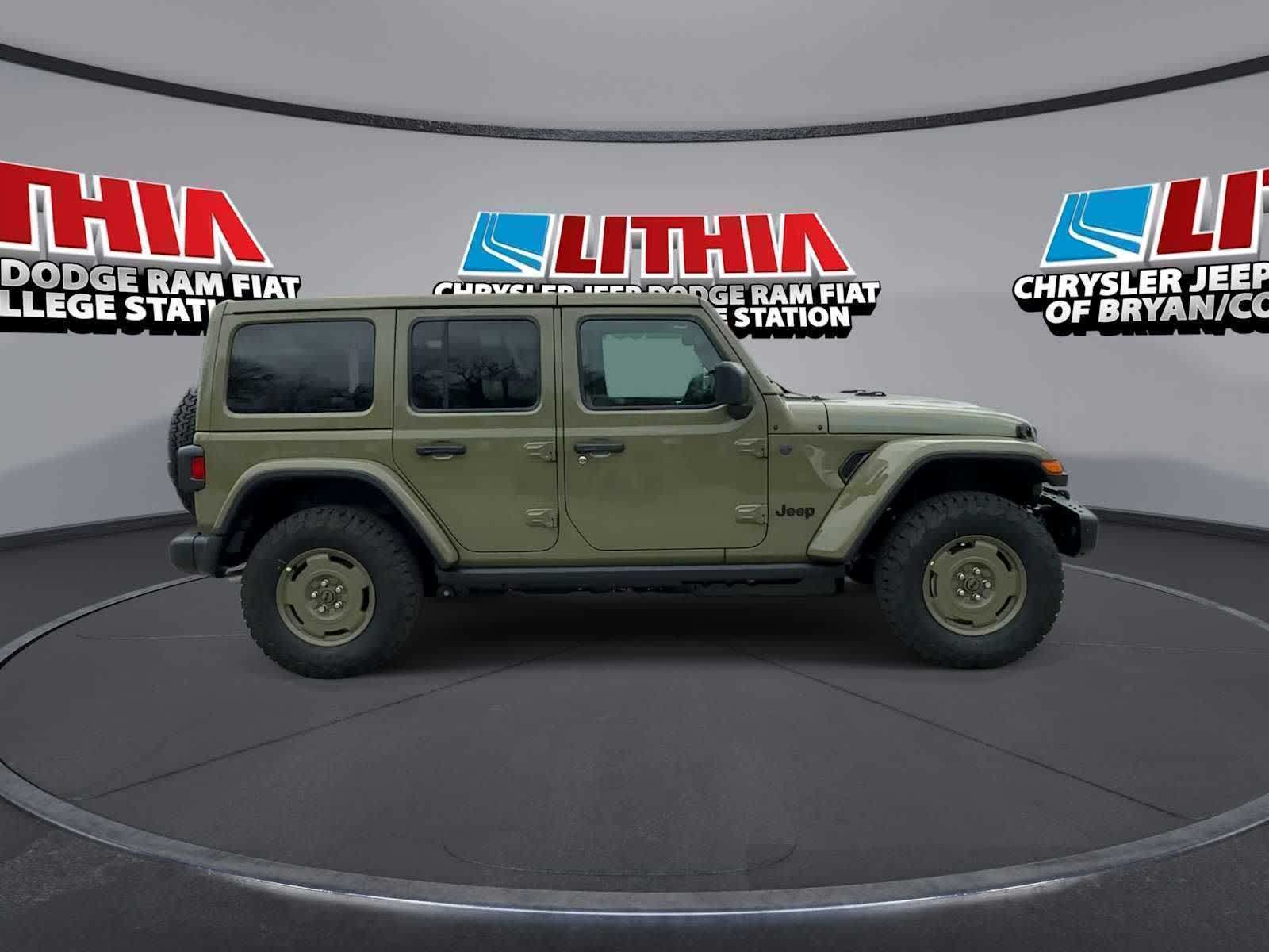 Thumbnail: 2026 Jeep Wrangler - 9