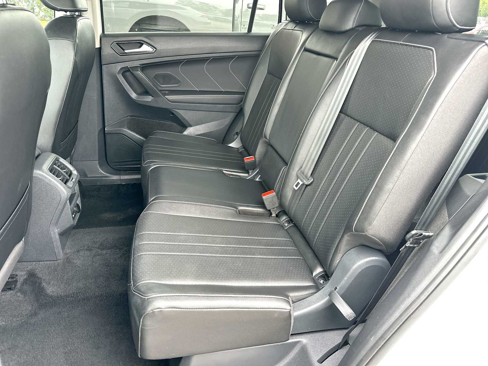 Thumbnail: 2024 Volkswagen Tiguan - 23