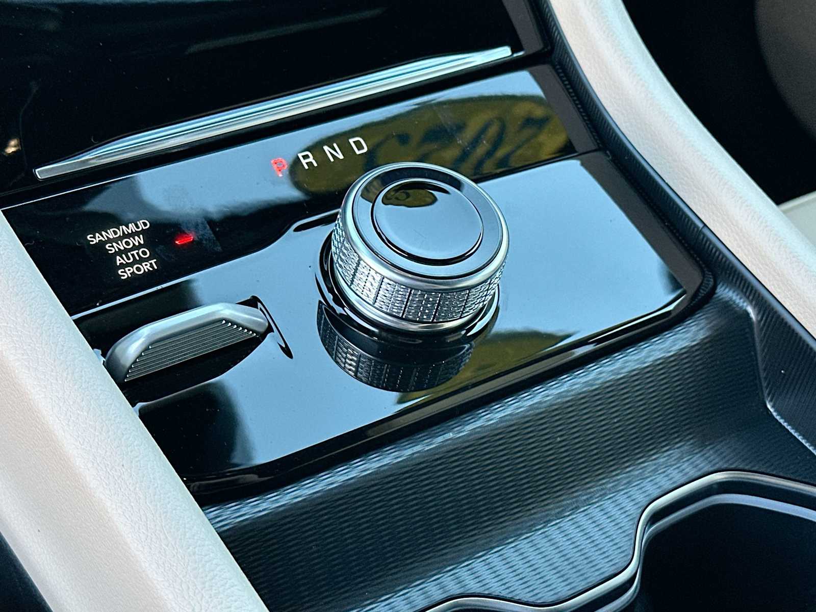 Thumbnail: 2025 Jeep Grand Cherokee - 21