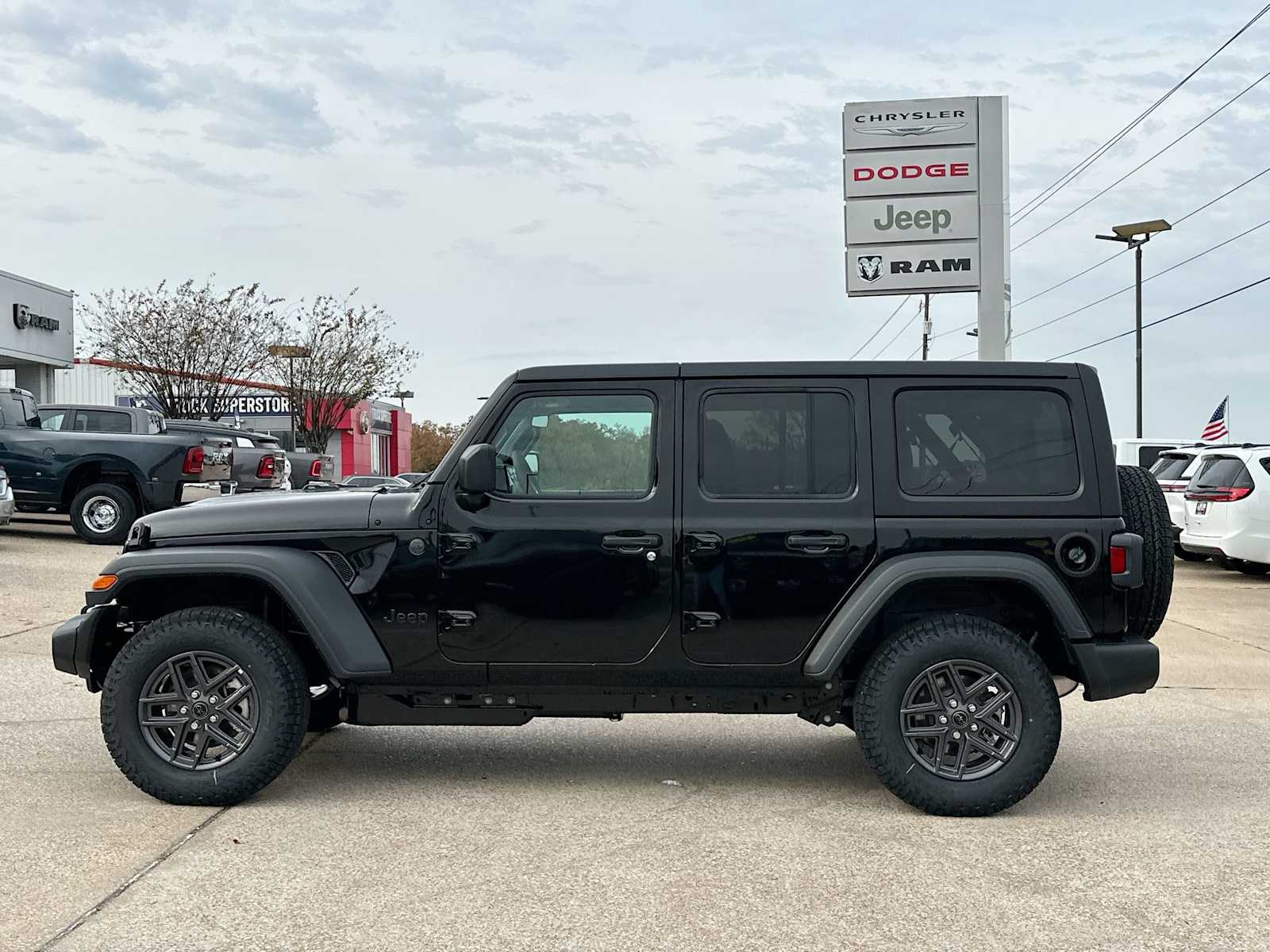 Thumbnail: 2026 Jeep Wrangler - 12