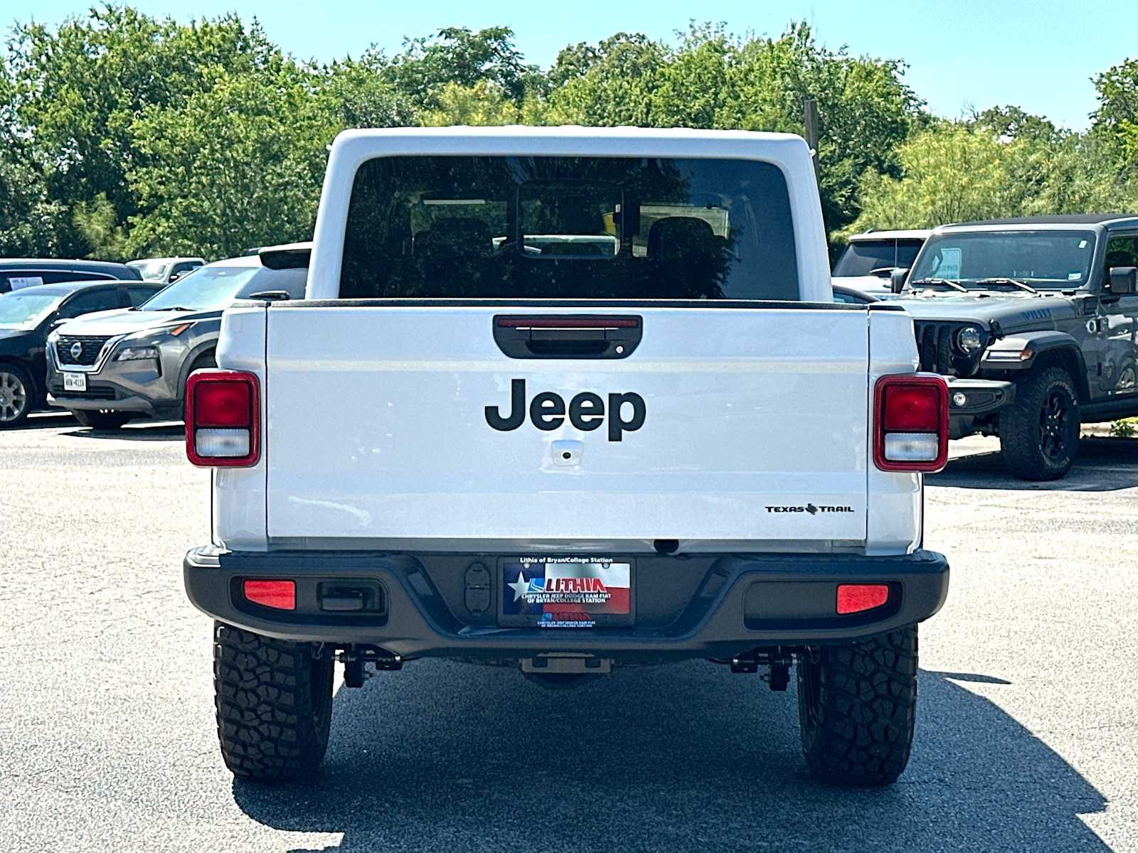 Thumbnail: 2026 Jeep Gladiator - 14
