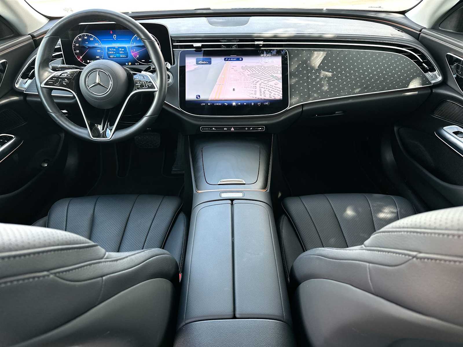 Thumbnail: 2025 Mercedes-Benz E-Class - 24