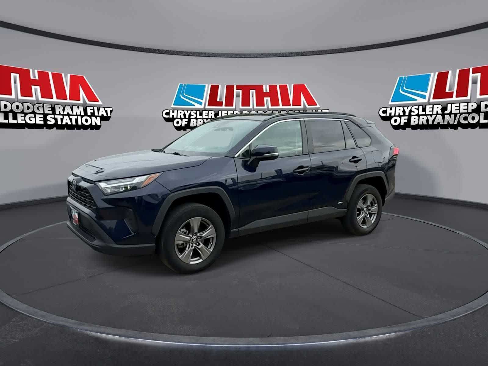 Thumbnail: 2024 Toyota RAV4 - 4