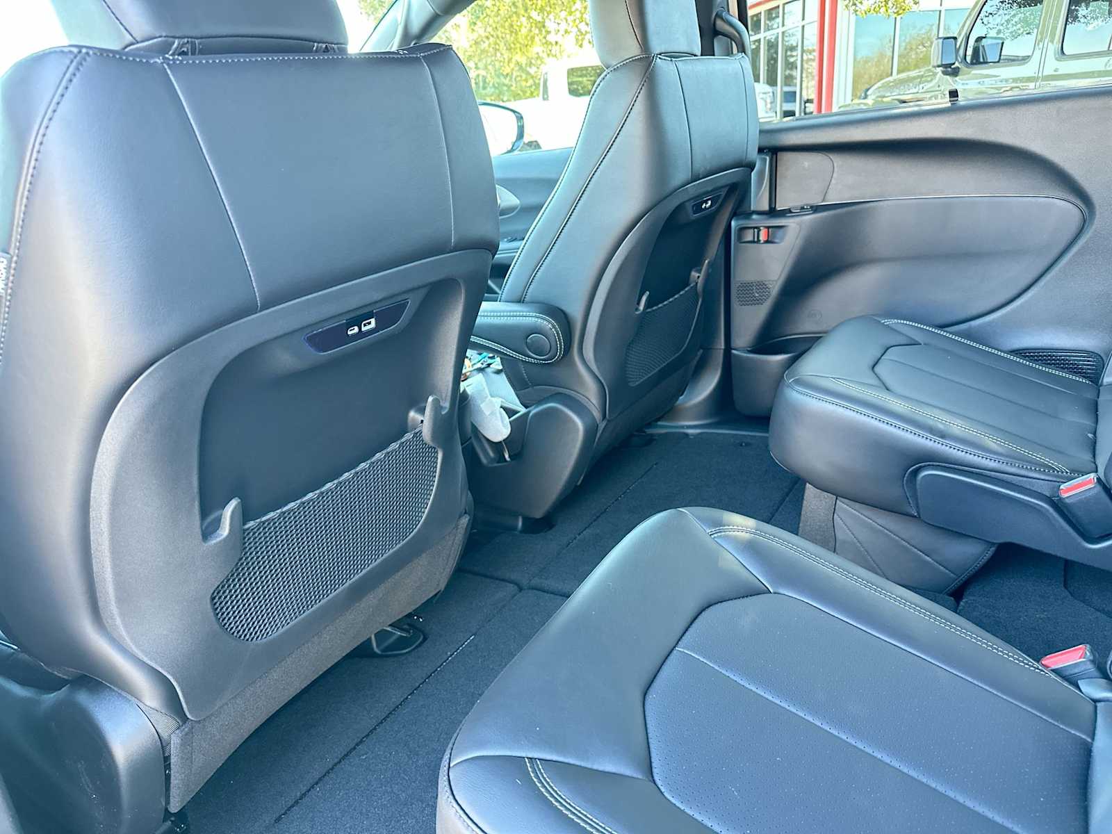 Thumbnail: 2026 Chrysler Pacifica - 24