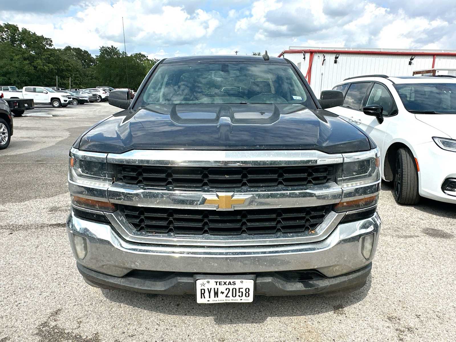 Thumbnail: 2017 Chevrolet Silverado 1500 - 2