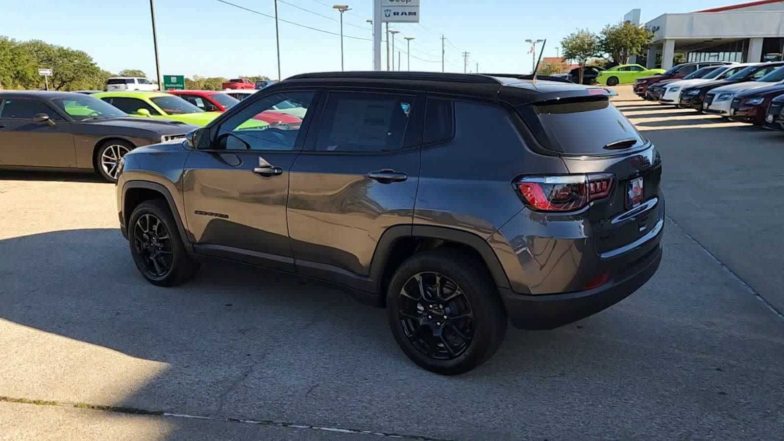 Thumbnail: 2024 Jeep Compass - 6