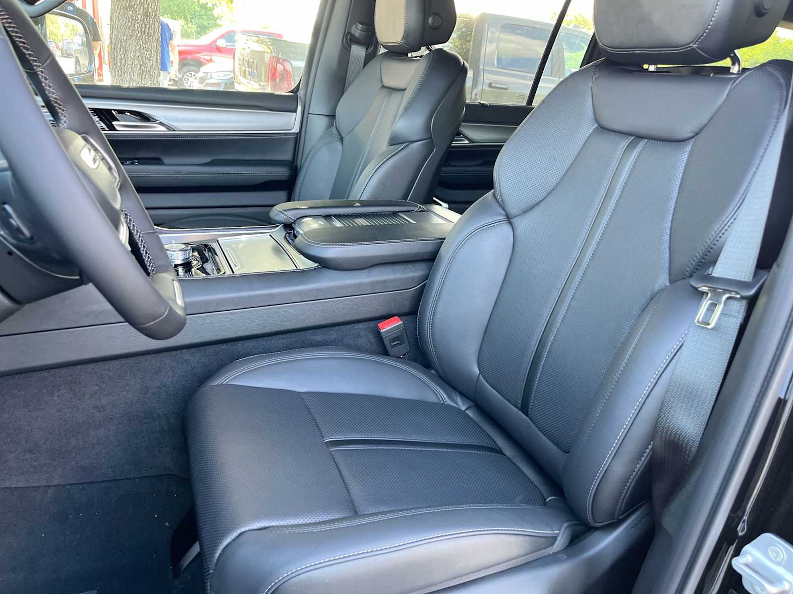 2026 Jeep Grand Wagoneer L Limited Altitude - Photo 17