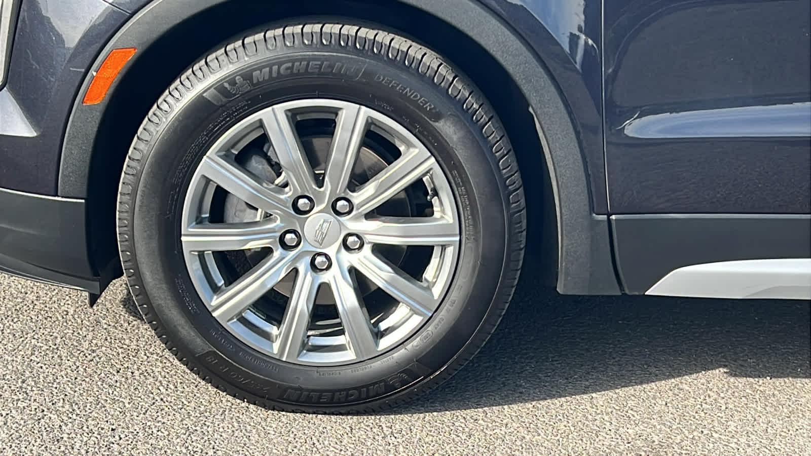 Thumbnail: 2023 Cadillac XT4 - 9