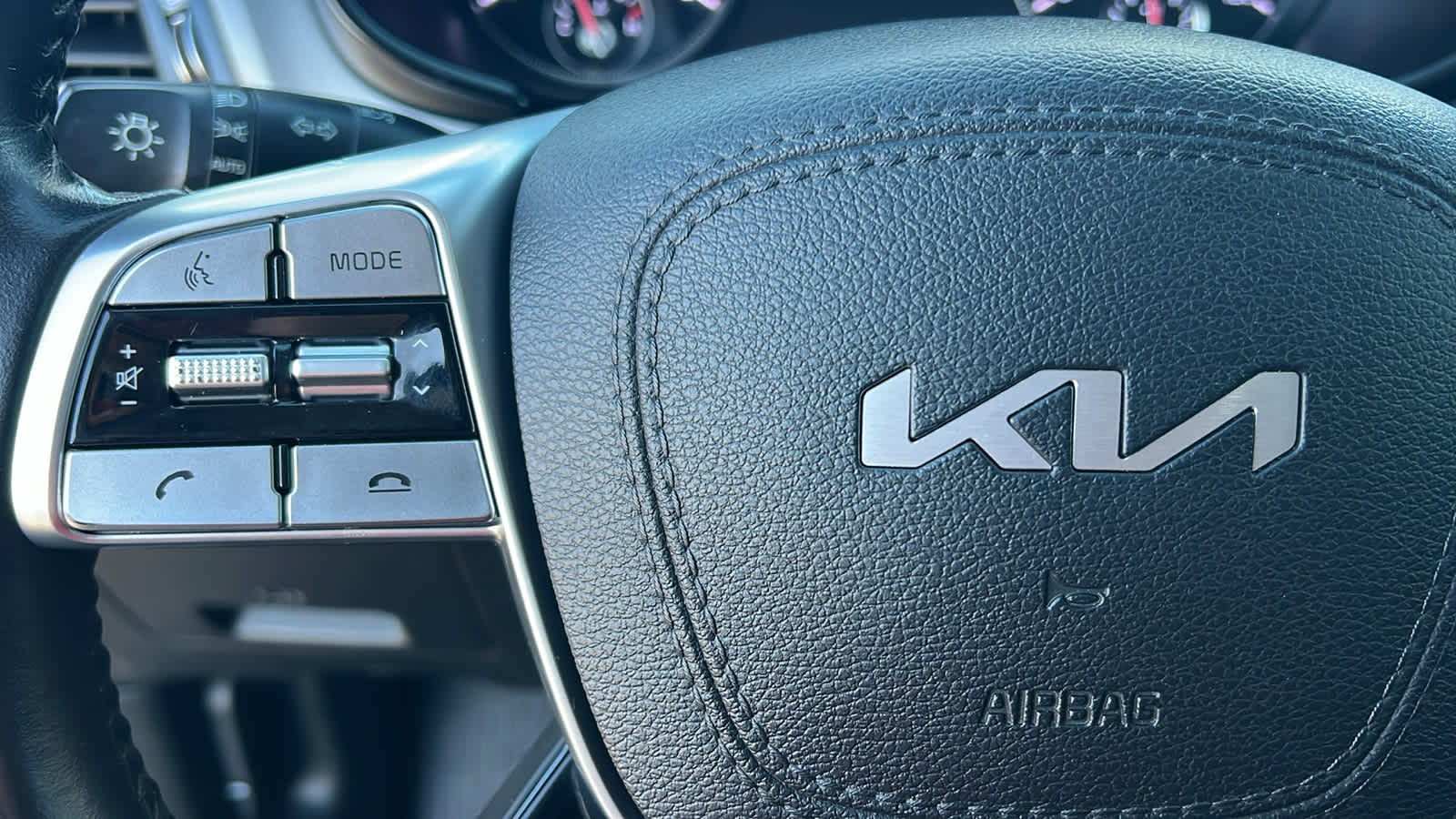 Thumbnail: 2022 Kia Telluride - 19