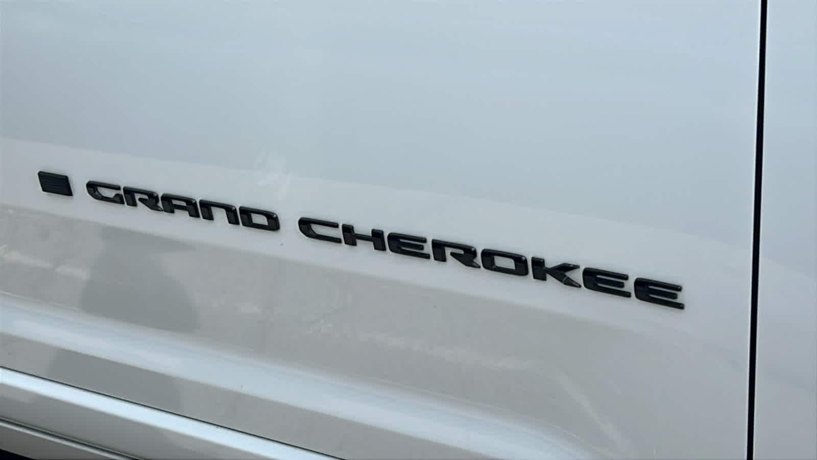 Thumbnail: 2023 Jeep Grand Cherokee - 4